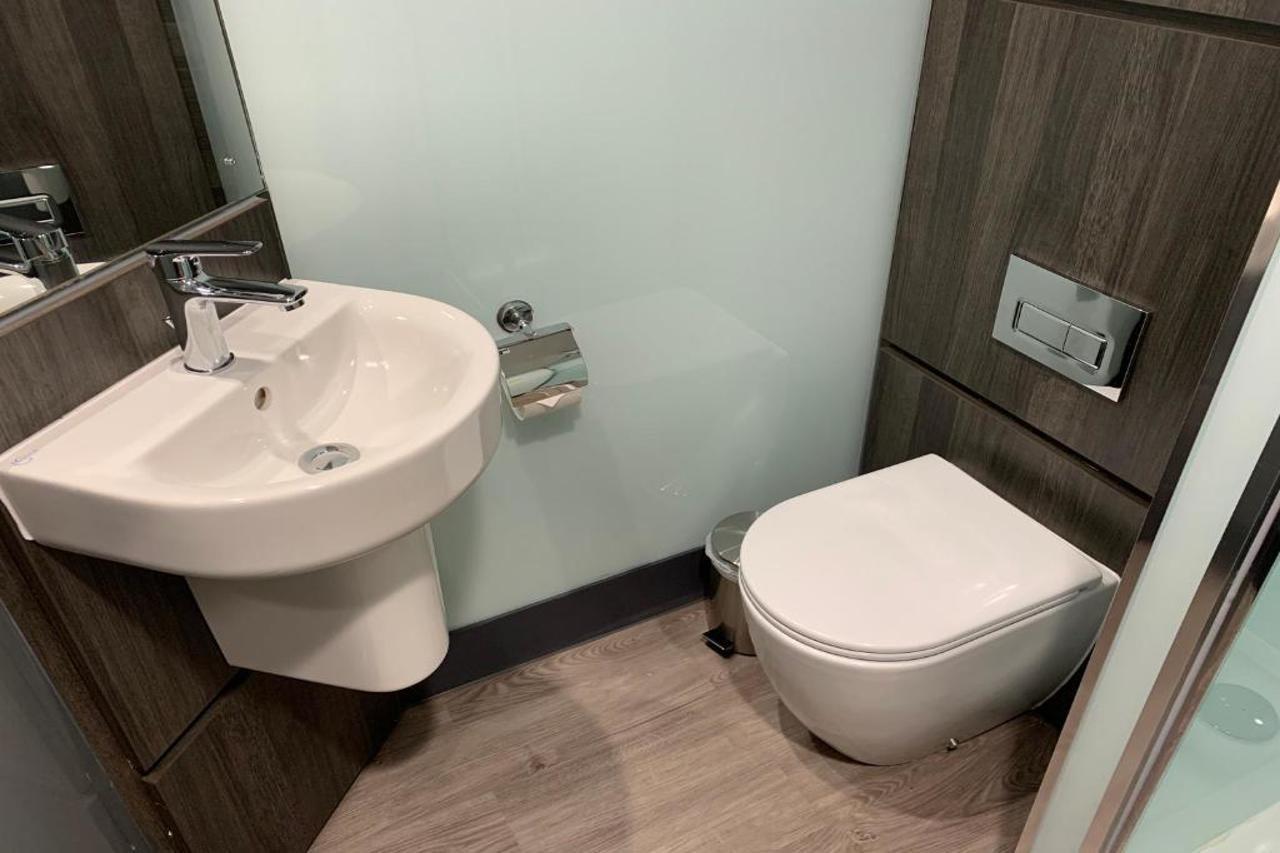 Easyhotel Milton Keynes Buitenkant foto