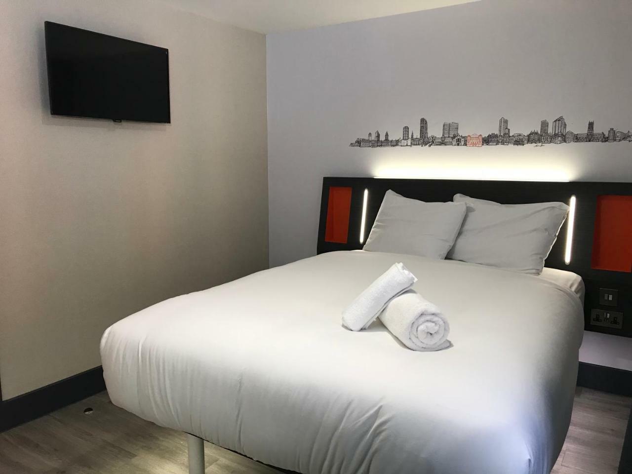 Easyhotel Milton Keynes Buitenkant foto