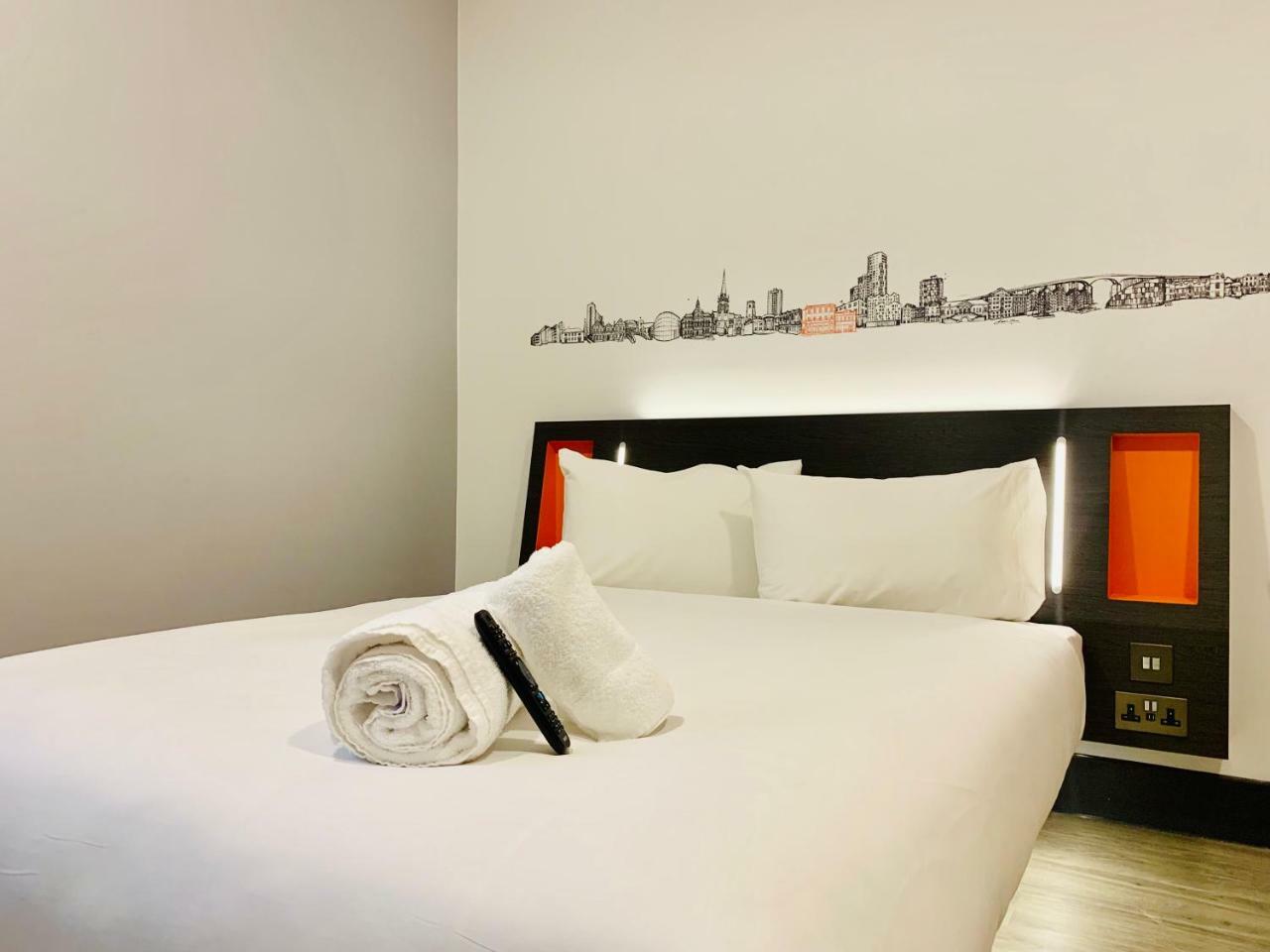 Easyhotel Milton Keynes Buitenkant foto